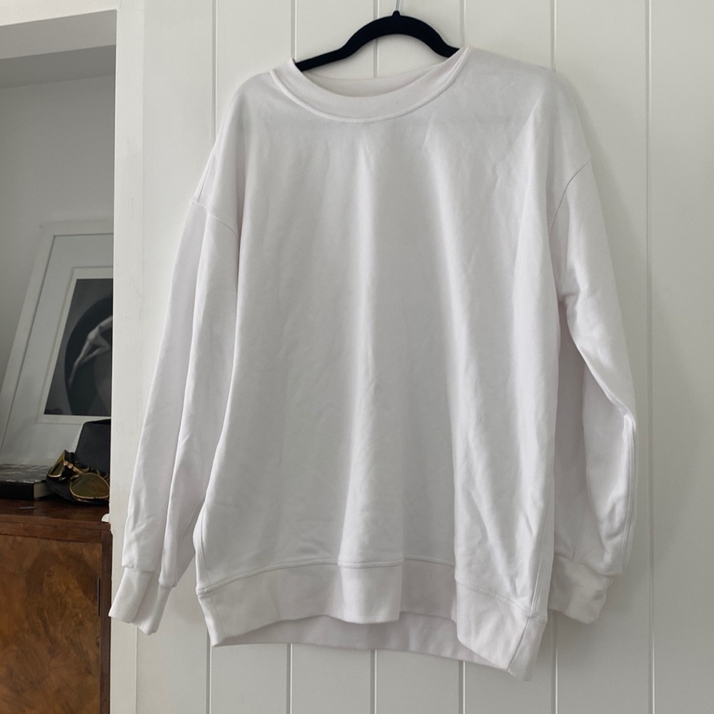 Lululemon sweatshirt size 6